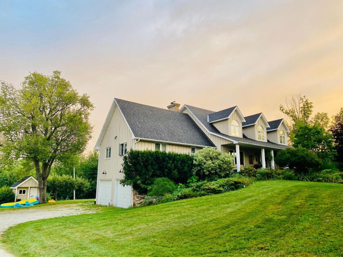 The Glen Huron Inn Duntroon ภายนอก รูปภาพ