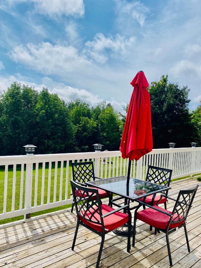 The Glen Huron Inn Duntroon ภายนอก รูปภาพ
