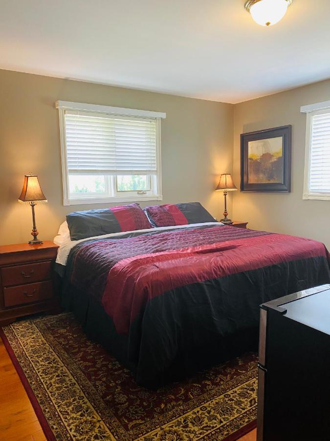 The Glen Huron Inn Duntroon ภายนอก รูปภาพ